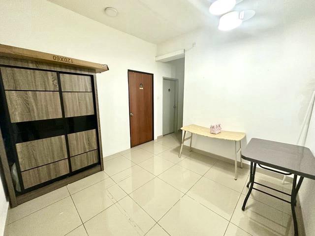 All Race Season Luxury Apartment Larkin JB Town 3 Bed Fully CIQ