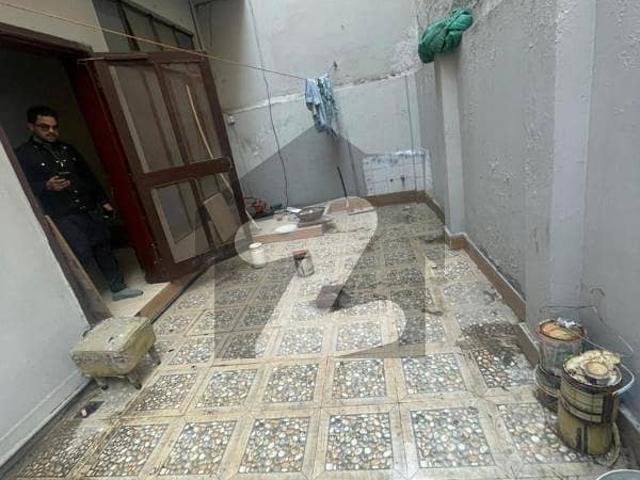 Allama Iqbal Town 3 Marla House For Rent Office Use And Family