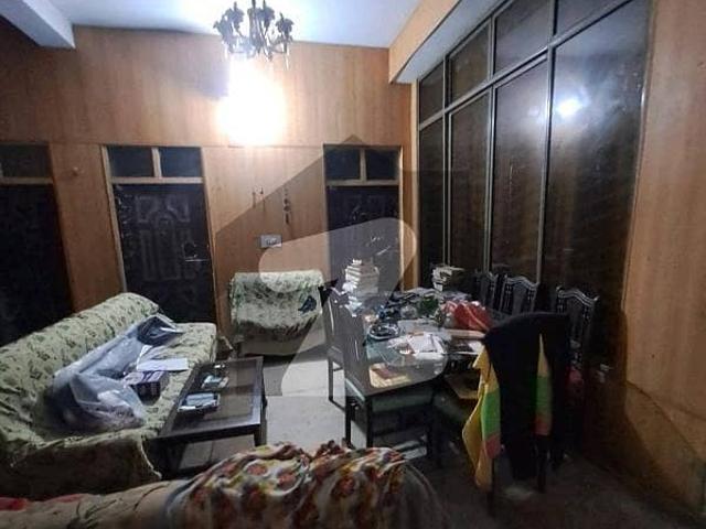 Allama Iqbal Town Mehran Block House Sized 2363 Square Feet Is Available