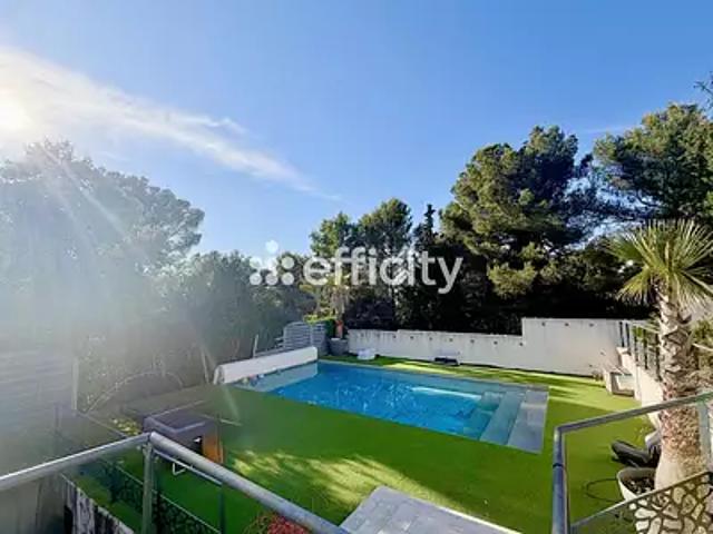 Allauch 13190 Achat / Vente maison 7 pièces t7 piscine terrasse