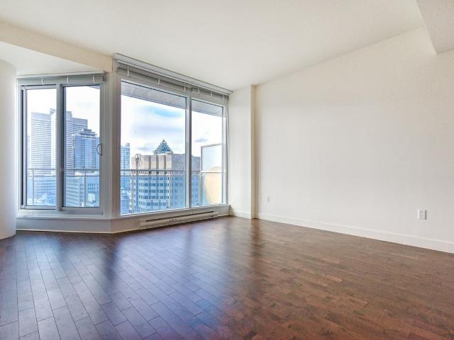 Allegra and V Studio Apartment for Rent at 280 Boul René Lévesque O, Montréal, QC H2Z 0B5 Quartier Ville Marie