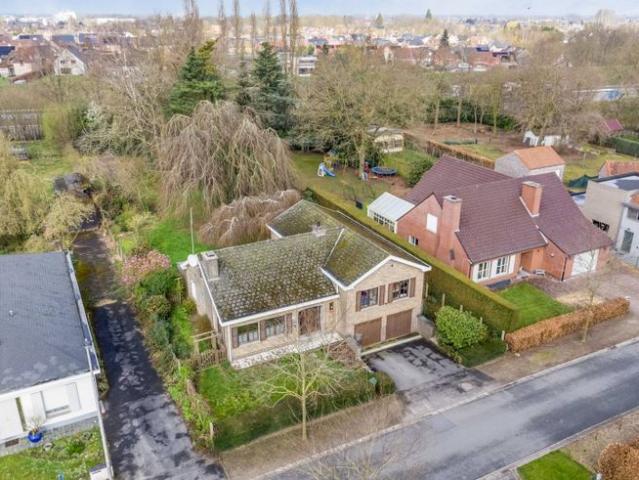 Alleenstaand huis met 4 kamers op 1.665m² te koop in Waregem
