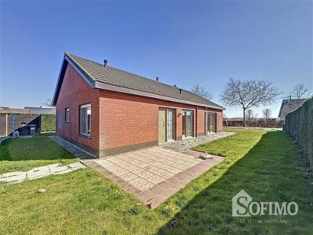 Alleenstaande woning/bungalow met ruime tuin en garage