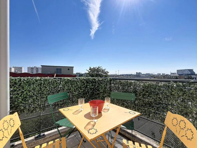 ALLEES VENISSIANES – T3 meublé de 57,98m² avec stationnement et terrasse – VENISSIEUX