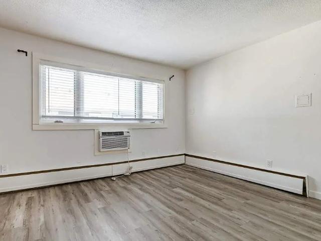 Allen Apartments 2 Bedroom Apartment for Rent at 2175 Rae St, Regina, SK S4T 2E8 Cathedral