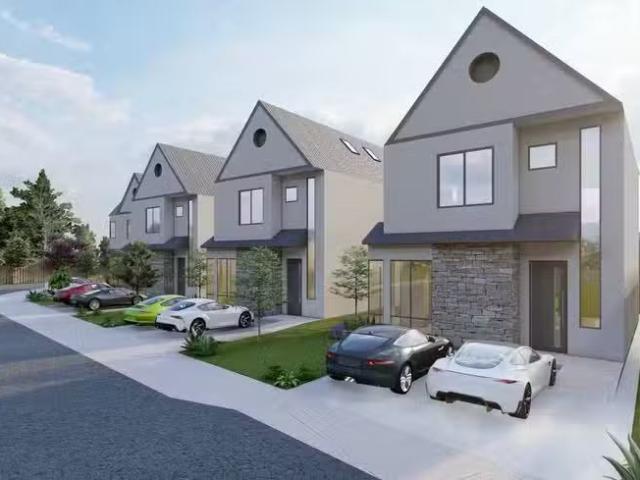 Allenbrook, Hilly Road, Drumshanbo, Drumshanbo, Co. Leitrim is.