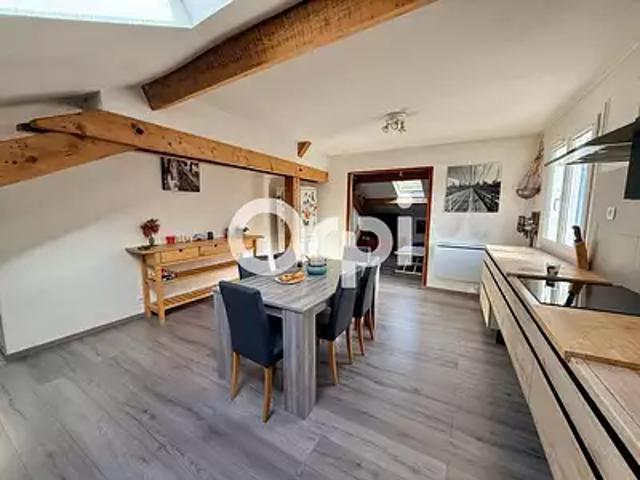 Allevard 38580 Achat / Vente appartement 3 pièces t3 au dernier étage cave