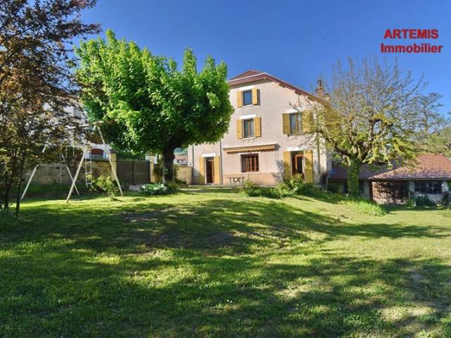 ALLEVARD centre, maison 145 m² habitable / 971 m² terrain