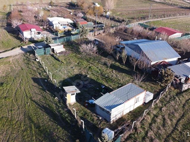 ALP GAYRİMENKUL'DEN MEMLİKDE 881 M2 TELLE ÇEVRİLİ BAHÇE