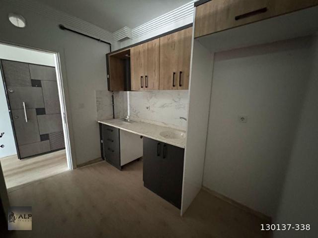 ALP GAYRİMENKULDEN KIRBAG MAH CADDE ÜZERİNDE SATILIK APART 2+1