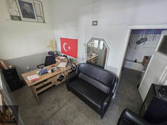 Alp Gayrimenkul'den Demet 5.caddede Her İşe Uygun Dükkan