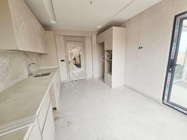 Alpaslan1'de Çift Balkon Çift Banyo Sıfır Arakat Ultralüx 3+1