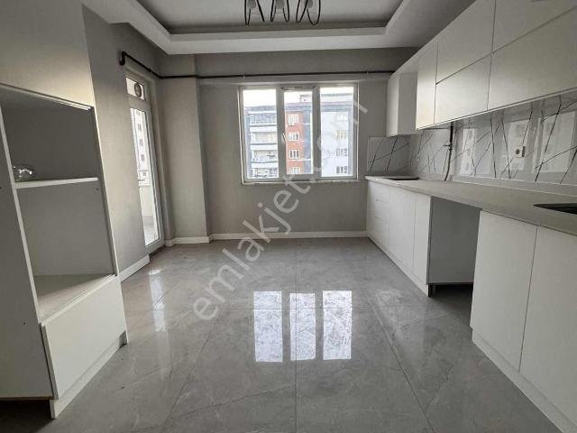 Alparslan Mah.kiralık 3+1lüx Daire