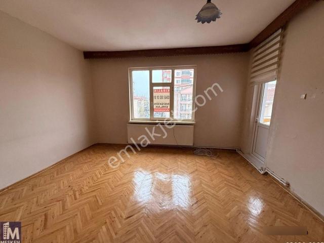 Alparslan Türkeş Parkı Çarşı Merkezde 3+1geniş Kiralık Daire