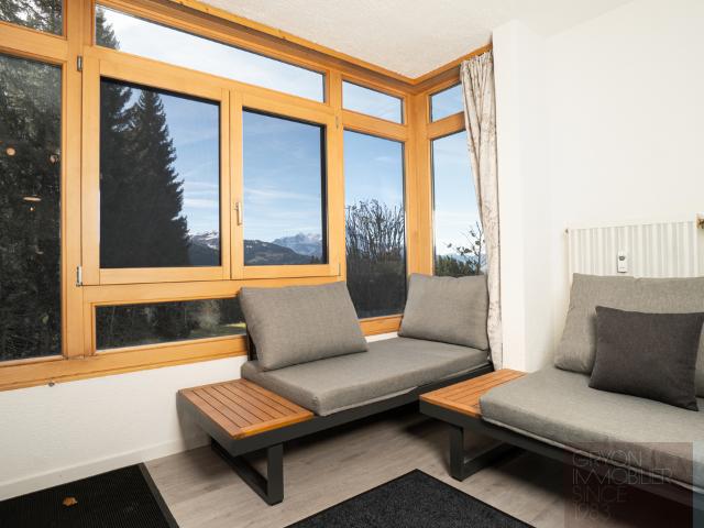 Alpe des Chaux: renovierte 2 Zimmer Wohnung, 200 m Hänge, überdachter Platz