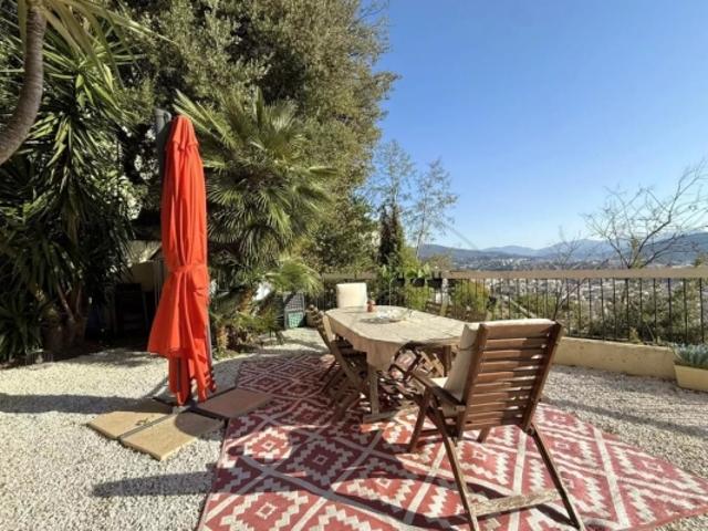 ALPES MARITIMES NICE 06 PARC IMPÉRIAL: VENTE GRAND 3 PIÈCES FAMILIALE AVEC TERRASSE/JARDIN DANS RÉSIDENCE AVEC PISCINE