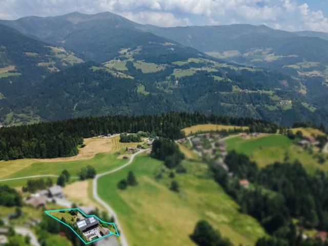 Alpine Eleganz trifft modernen Komfort – Chalet, Apartmenthaus oder privates Refugium in Naturlage