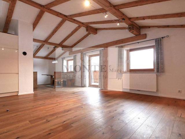 Alpine Wohnung mit Freizeitwohnsitz in sonniger, ländlicher Lage