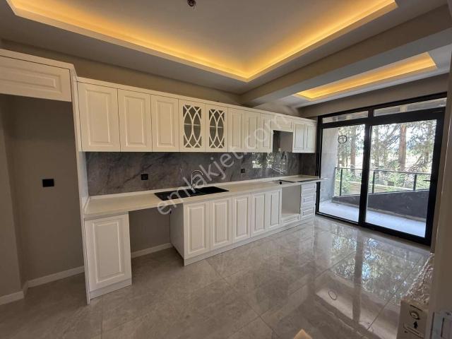Alpkent Mah. 130m² 3+1 Yüksek Giriş Havuzlu Site Ultra Lüx Daire