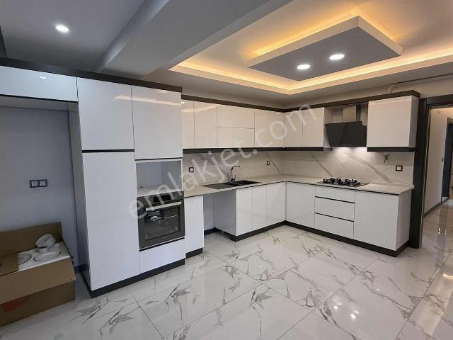 Alpkent Mah. 160m² 3+1 Sıfır Arakat Güvenlikli Lüx Havuzlu Site