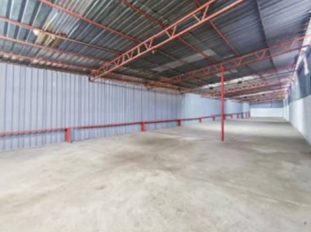 Alquier o Venta Galpon en la Yaguara