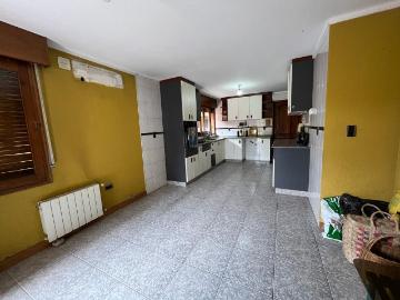 Alquila excelente casa en la sexta seccion