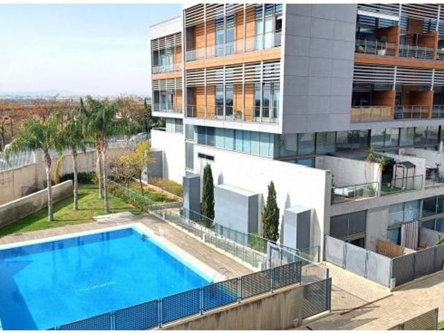 ¡ALQUILA ESPECTACULAR LOFT EN EL COMPLEJO ROS CASARES!