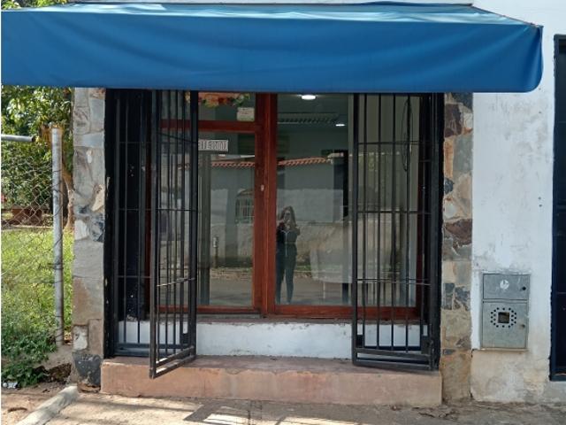 Alquila Local Comercial en San Diego, La Esmeralda 65m2 y Aire A/C