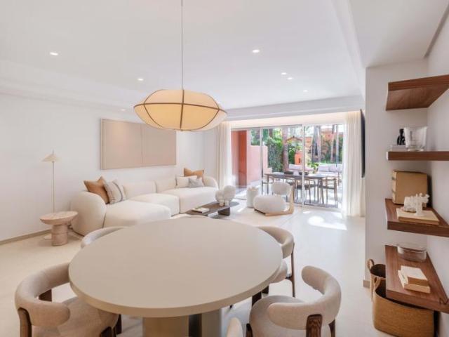 Alquiler 4 Dormitorio Apartamentos Málaga Andalusia DS99823679