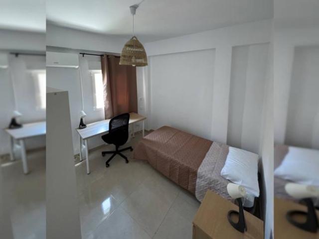 Alquiler 4 Dormitorio Shared Living/Roommate Almeria Almeria DS92790231
