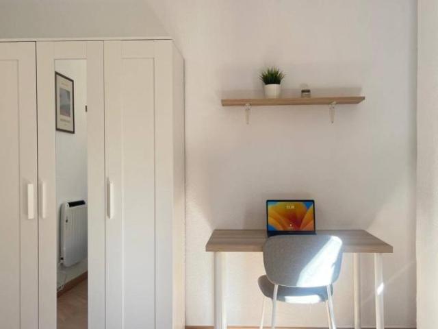 Alquiler 4 Dormitorio Shared Living/Roommate Granada Granada DS95813152