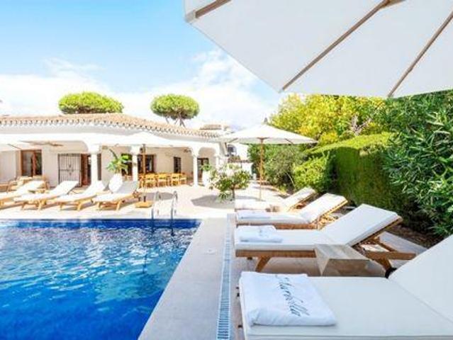 Alquiler 4 Dormitorio Villa Estepona Andalucía DLS98303693