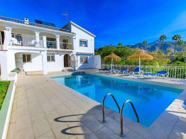 Alquiler 4 Dormitorio Villa Nerja Andalucía DLS98304092