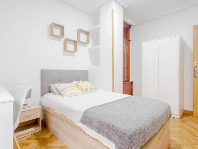 Alquiler 5 Dormitorio Shared Living/Roommate Madrid Madrid DLS101841959