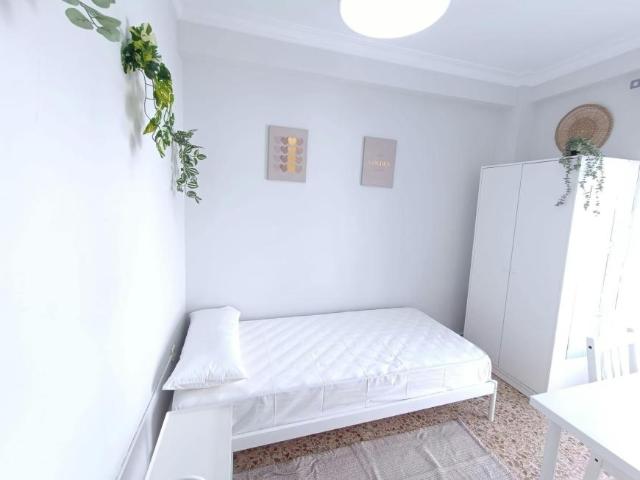 Alquiler 1 Dormitorio Shared Living/Roommate Sevilla Sevilla DS104877823