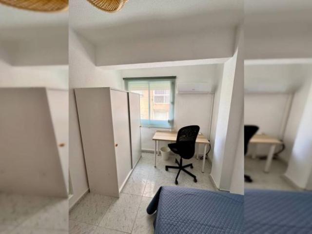 Alquiler 3 Dormitorio Shared Living/Roommate Almeria Almeria DLS92790237