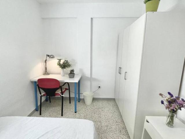 Alquiler 3 Dormitorio Shared Living/Roommate Seville Seville DS101812364
