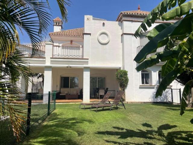 Alquiler 3 Dormitorio Villa Málaga Andalusia DLS100038612