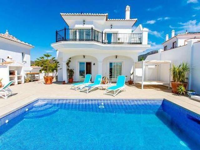 Alquiler 3 Dormitorio Villa Nerja Andalucía DLS98303495