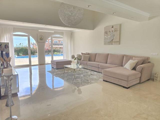 Alquiler Villa en El Faro, Mijas