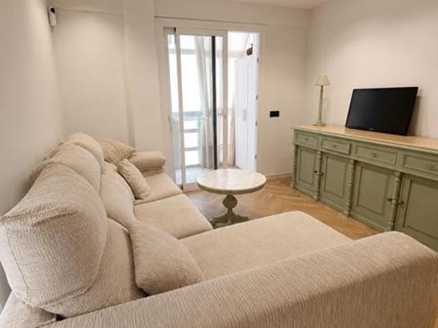 ¡ALQUILER VIVIENDA EN EL PASEO MARÍTIMO DE ESTEPONA!