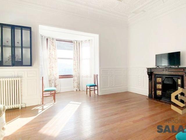 ALQUILER VIVIENDA JUNTO A LA ESTACIÓN DE ABANDO PARA EMPRESAS