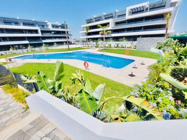 ALQUILER ANUAL DE VIVIENDA EN TORREVIEJA RESORT Lagoons Village Laguna Rosa en la Costa Blanca Sur
