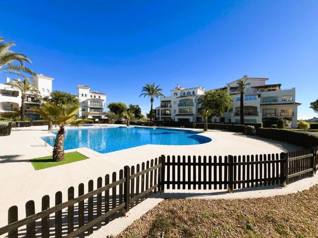 Alquiler apartamento con piscina comunitaria, plaza de garaje/aparcamiento propio