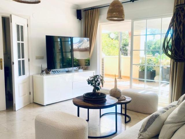 Alquiler Apartamento en Este Elviria, Marbella