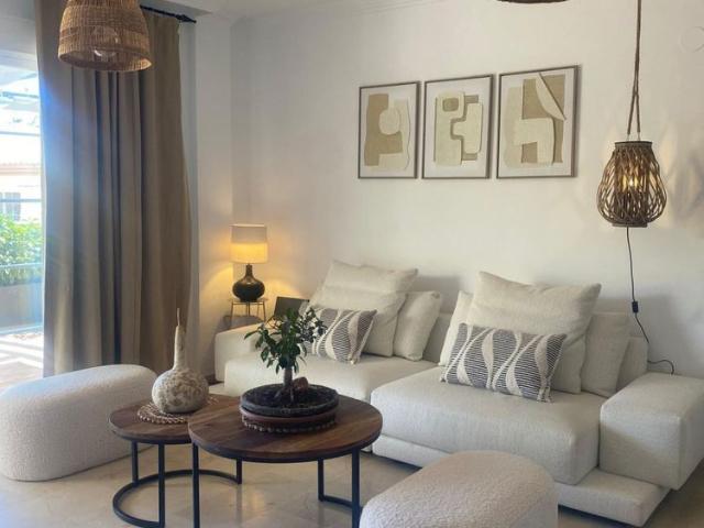 Alquiler Apartamento en Este Elviria, Marbella