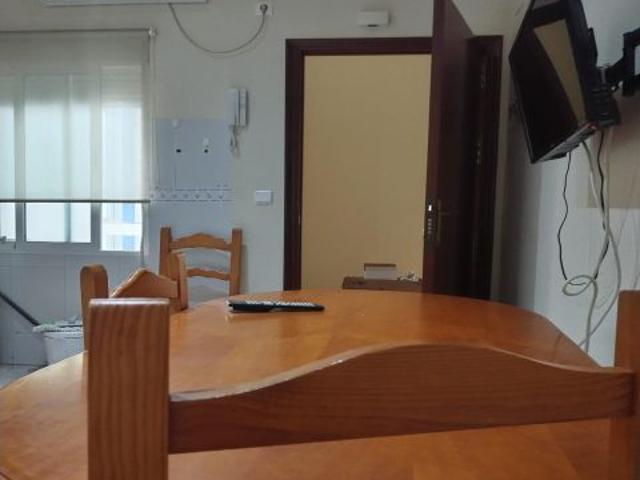 ALQUILER APARTAMENTO JUNTO A LA AVENIDA MEDINA AZAHARA CON ASCENSOR