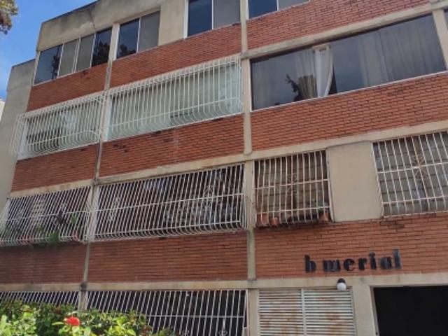 Alquilo apartamento 120m2 Lomas de La Trinidad 3897