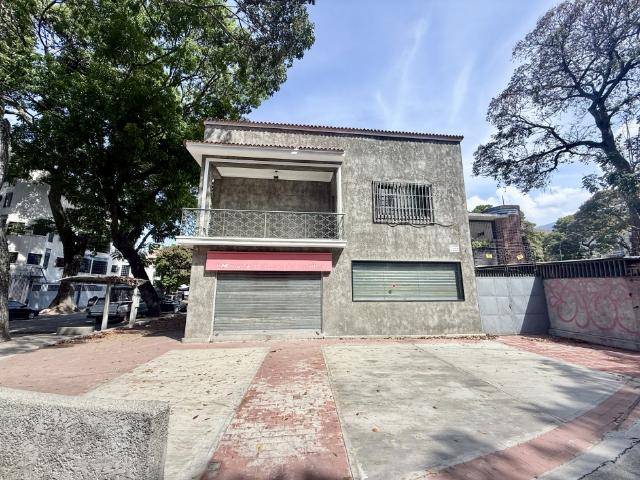 Alquiler Casa Comercial | A pie de calle | Los Chaguaramos