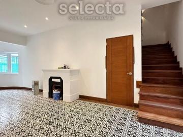 Alquiler CASA con AC m dormitorios Calle Ramon Zavala